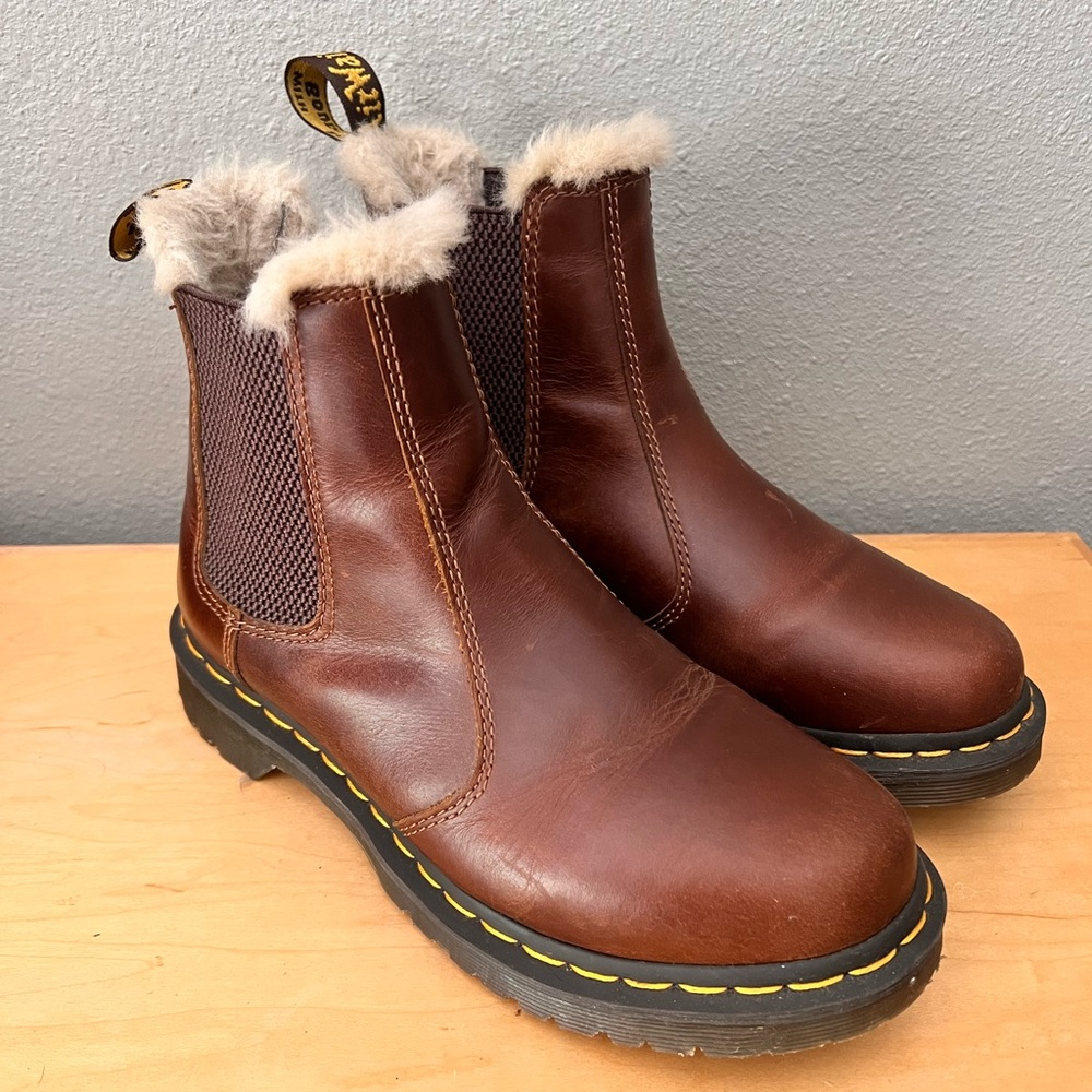 Dr. Martens Leonore Faux-Fur Lined Chelsea Boot - size 7